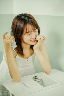 翁公梦莹